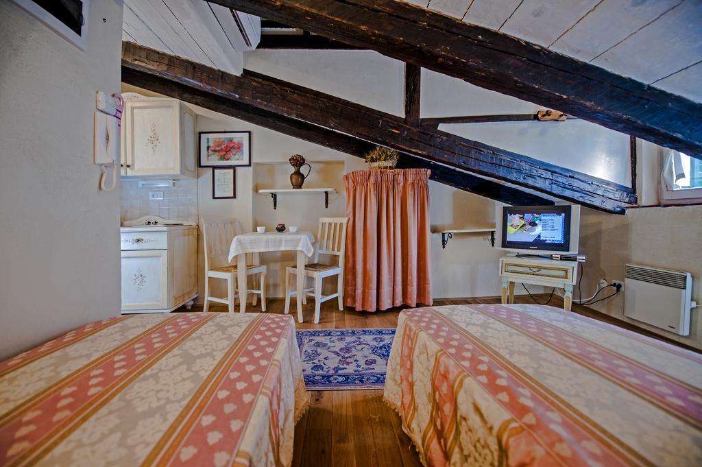 Residence Marco Polo Centro Storico روفينج المظهر الخارجي الصورة
