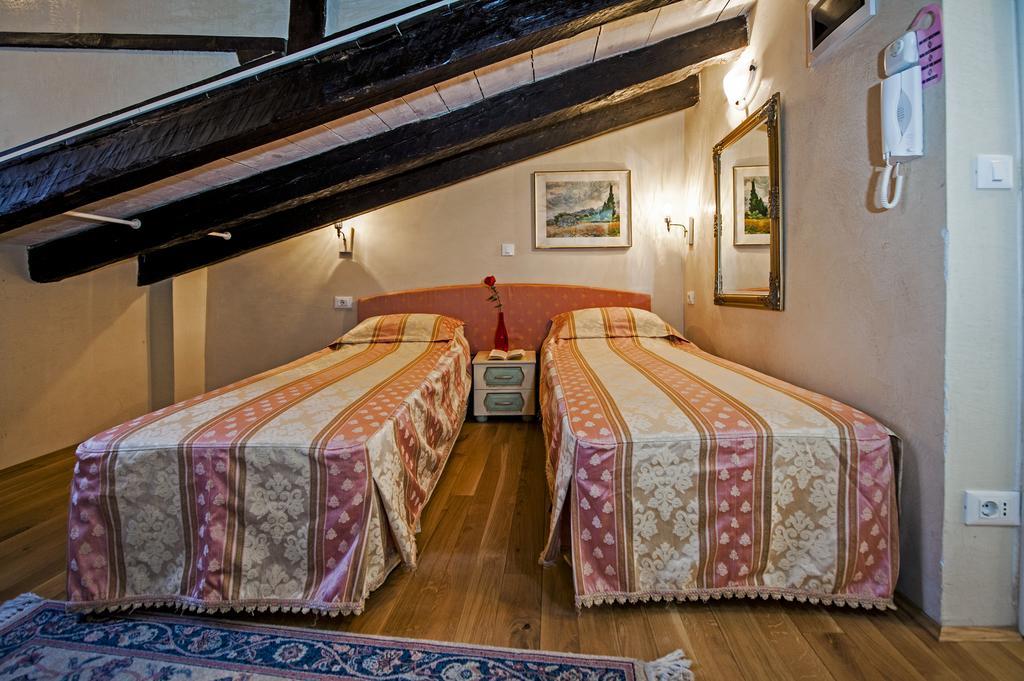 Residence Marco Polo Centro Storico روفينج المظهر الخارجي الصورة