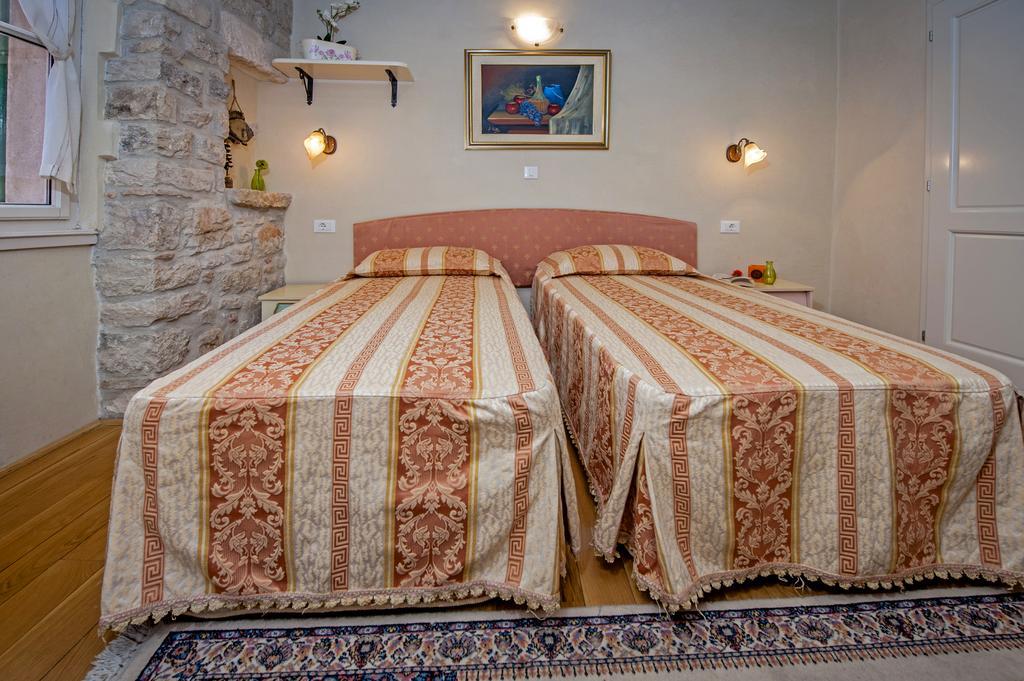 Residence Marco Polo Centro Storico روفينج المظهر الخارجي الصورة