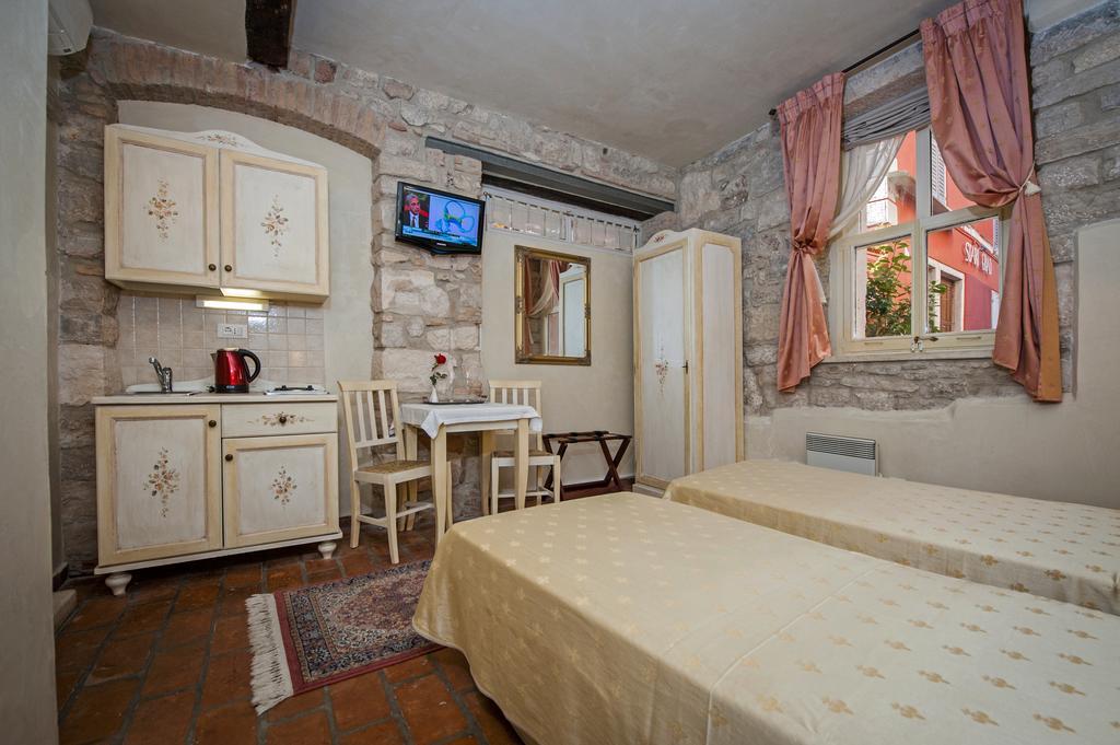 Residence Marco Polo Centro Storico روفينج المظهر الخارجي الصورة